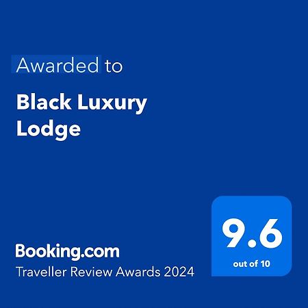 Black Luxury Lodge เบลนิม ภายนอก รูปภาพ