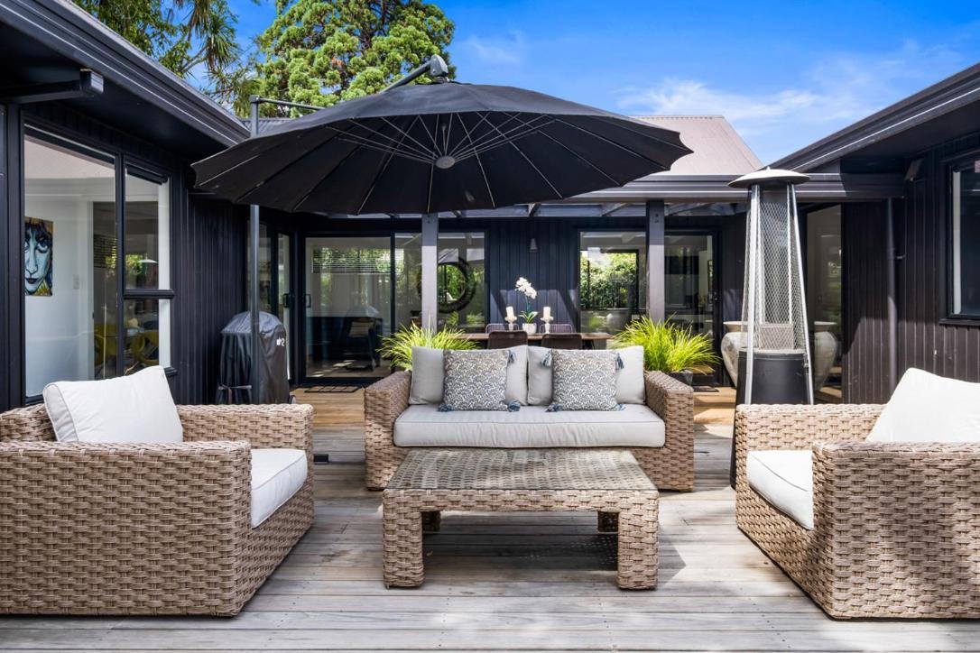 Black Luxury Lodge เบลนิม ภายนอก รูปภาพ